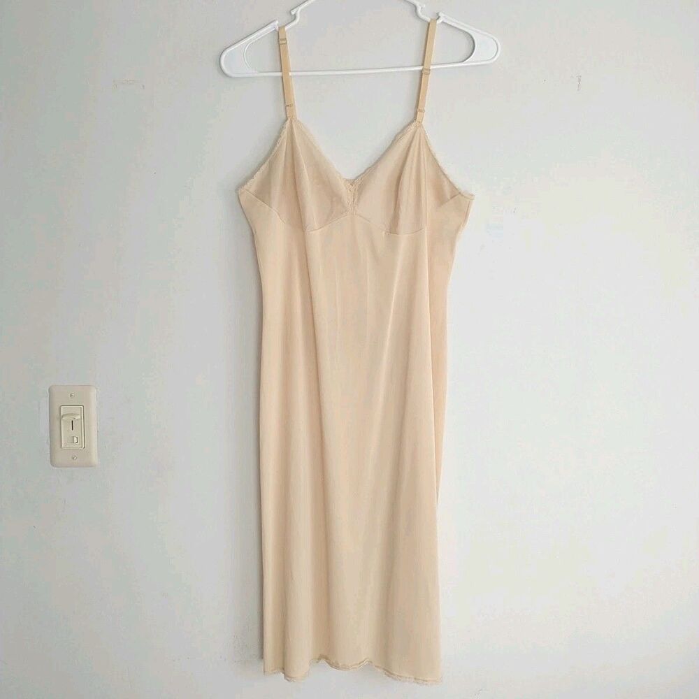 Vtg Vanity Fair Nightgown Slip Dress 34 Beige Lace Trim Nightie Cottagecore